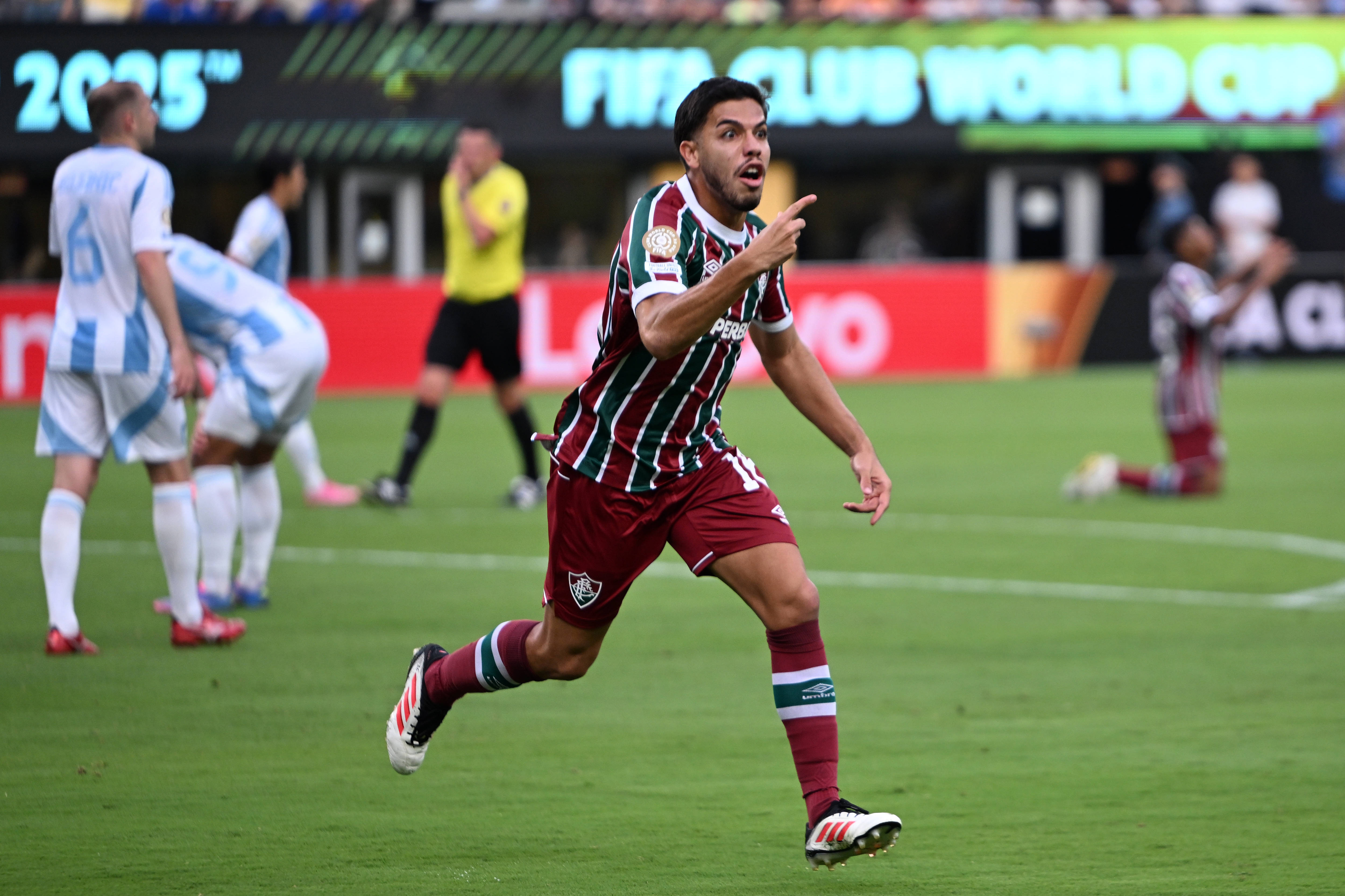 体育中国-西班牙甲级联赛焦点对决即将开打，双方实力均衡